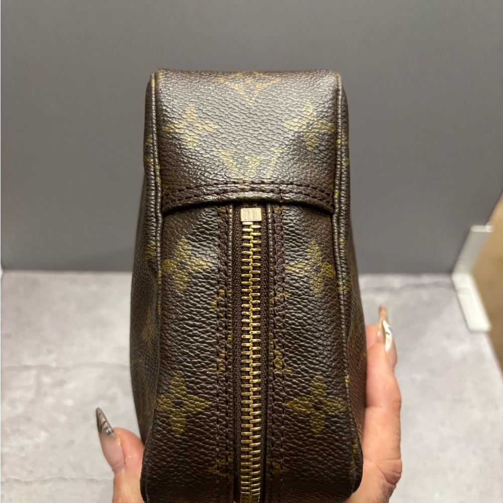Louis Vuitton Monogram VINTAGE Trousse 23 - Picture 7 of 15
